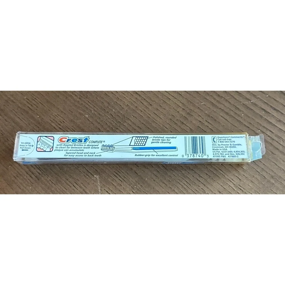 Vintage 1995 Crest Complete Toothbrush Soft Brush Bristle 7 Compact Angled White